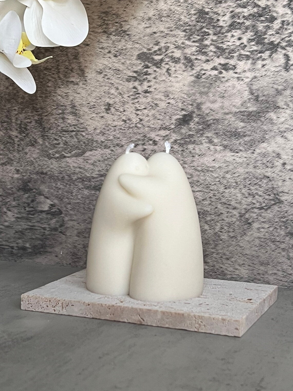 Hugging Friends Candle in Multiple Colors