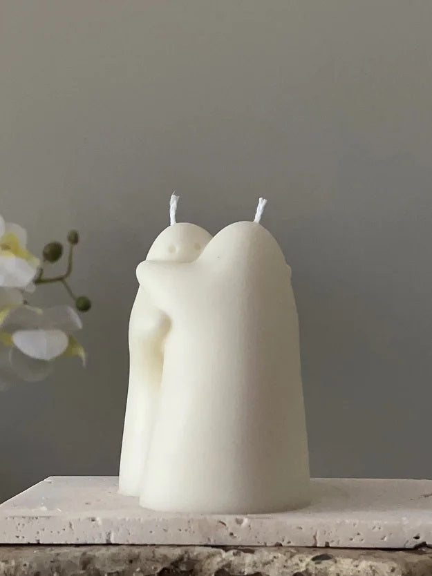 Hugging Friends Candle in Multiple Colors