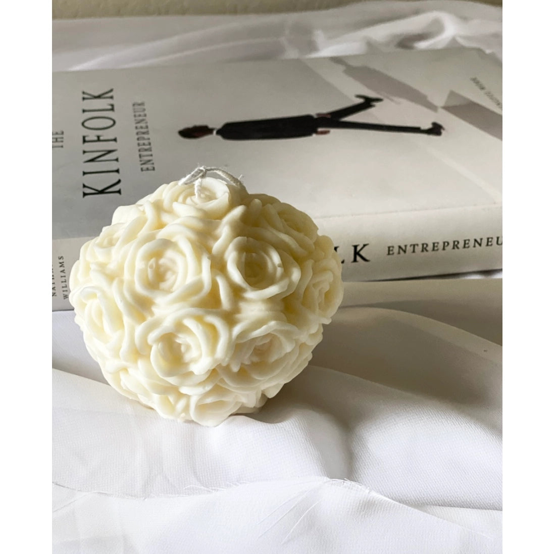Round Roses Ball Candle in Ivory