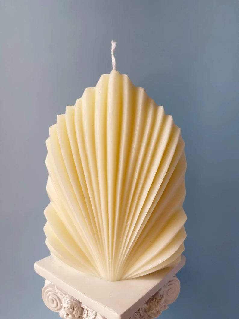 Sculpted Candle Gift Set in Ivory