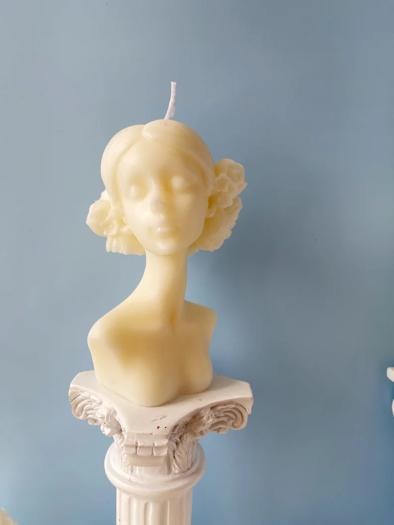 Sculpted Candle Gift Set in Ivory
