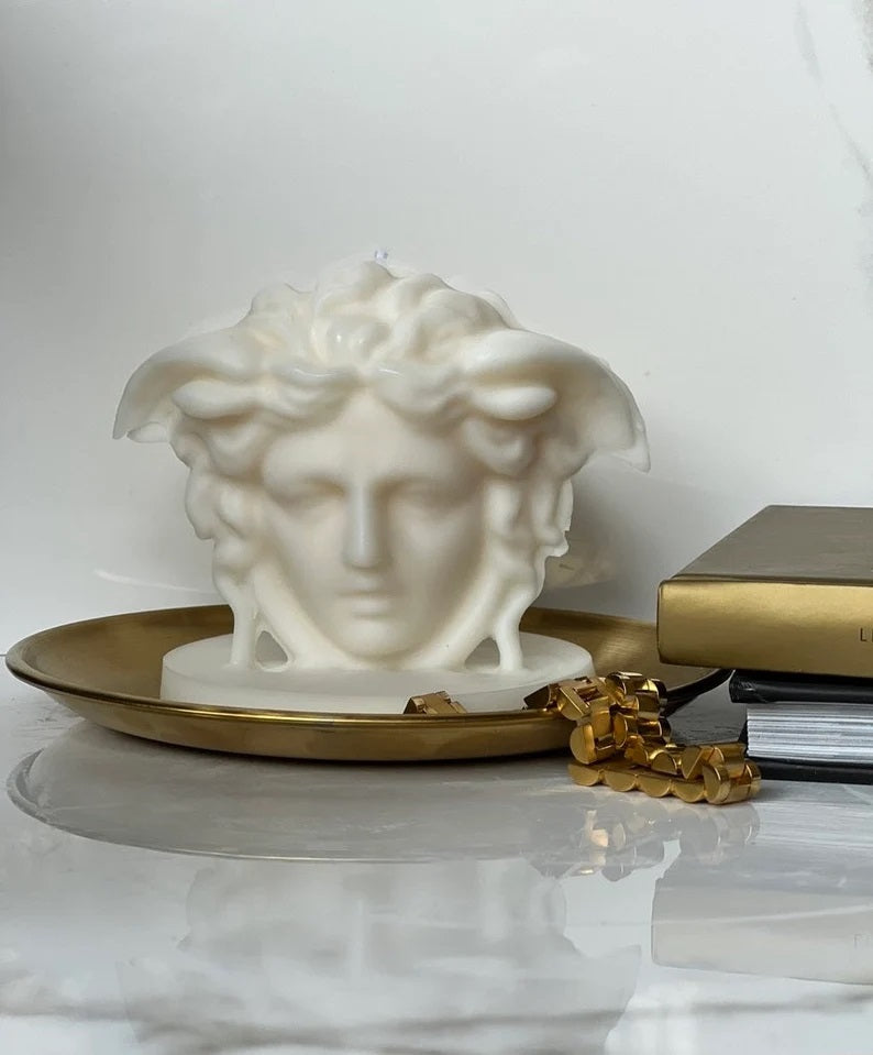 Luxe Medusa Candle in Ivory