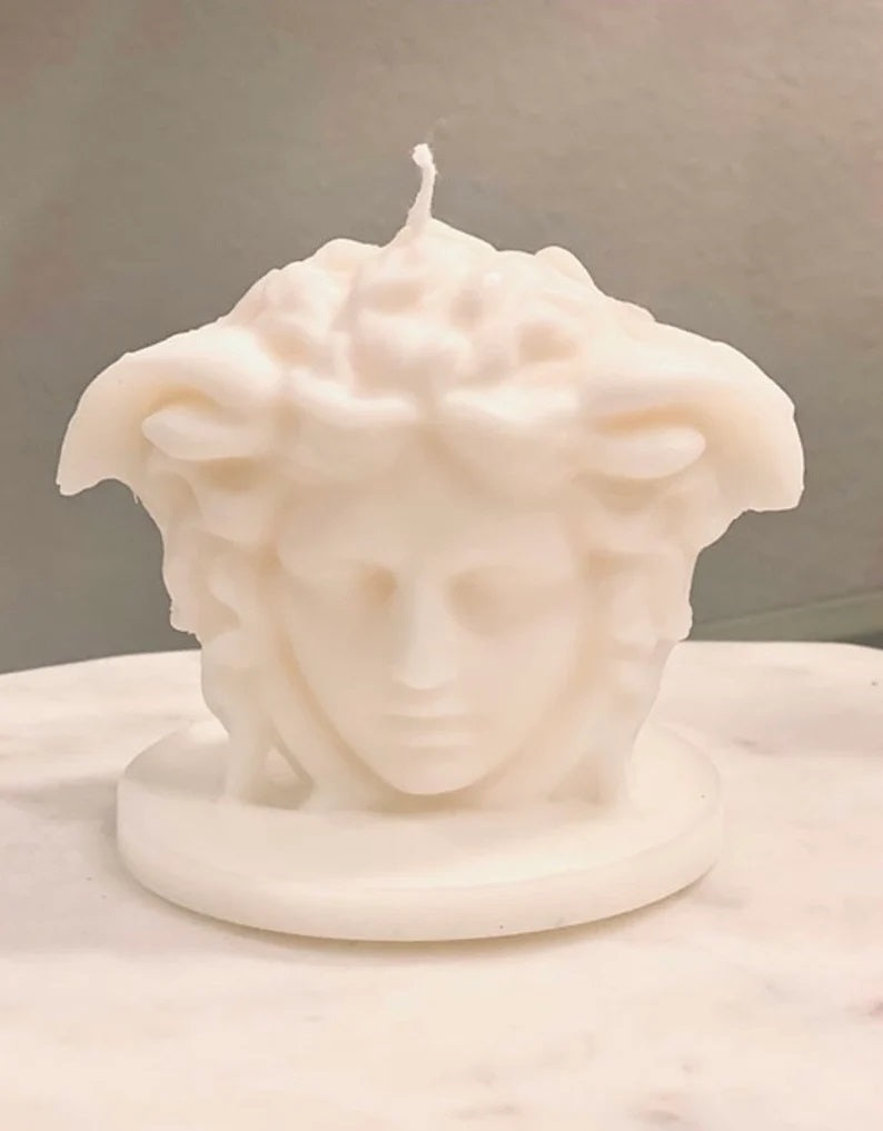 Luxe Medusa Candle in Ivory